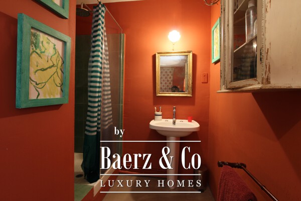 photo 51 Historic manor house overlooking Mont Ventoux