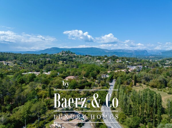 photo 3 Villa with view on Castelleras Castle