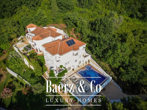 photo 8 Elegant Villas on Superb location in Sveti Stefan