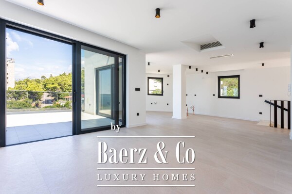 photo 34 Brela, an imposing villa with a panoramic view