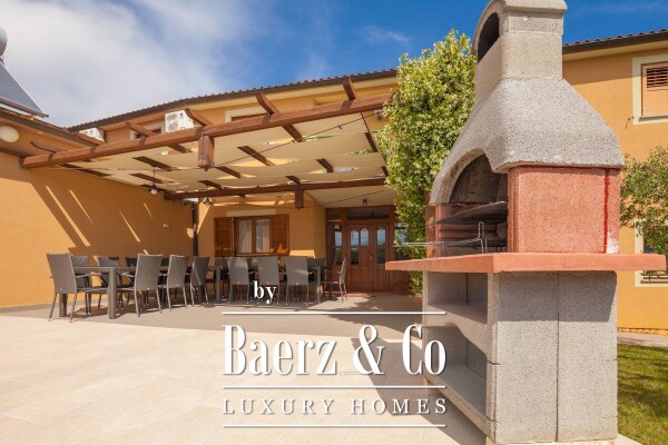 photo 4 Istria, Banjole - spacious residential and commercial holiday house, 750m2, plot 1370m2