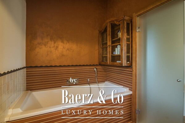 photo 16 Istra, Šorići, luxury and charming Stone House 388m² with heated Pool and Lush Gardens