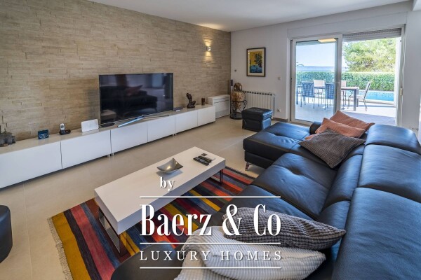 photo 109 Split, Čiovo, modern villa/boutique hotel with 8 apartments, first row to the sea