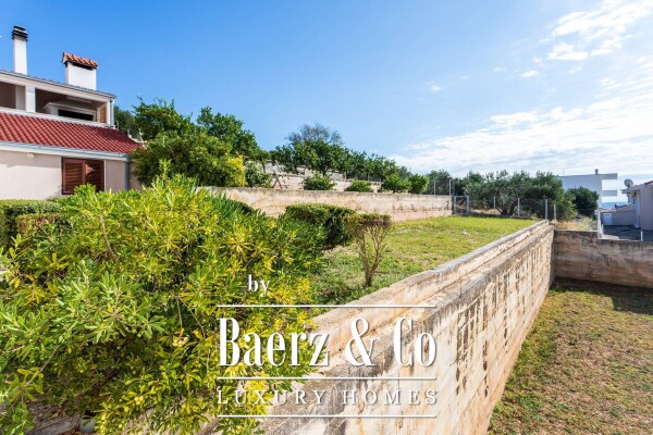 photo 8 Surroundings of Trogir - apartment house with building plot