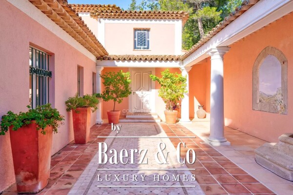 photo 3 Beautiful villa located in a quiet area with panoramic view