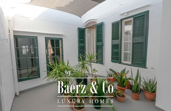 photo 18 MANSION HOUSE IN THE HEART OF THE OLD TOWN