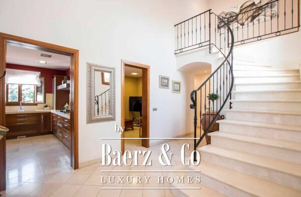 photo 7 VILLA WITH INTERIOR SWIMMING POOL IN SON BLANC