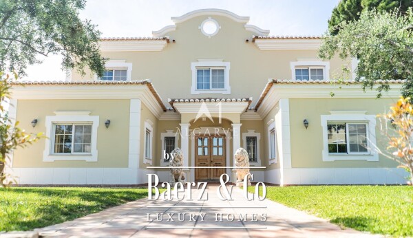 photo 1 EXQUISIT COASTAL SETTING: GORGEOUS VILLA CLOSE TO VALE DO LOBO AND QUINTA DO LAGO