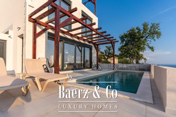 photo 10 Luxury Three Bedroom Villa in Sveti Stefan