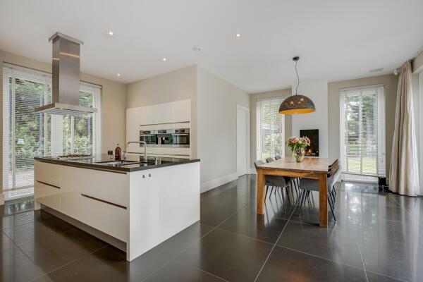 photo 23 van Brouchovenlaan 6