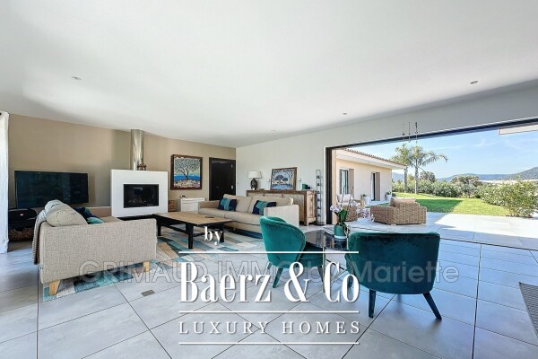 photo 10 beautiful contemporary property with open views