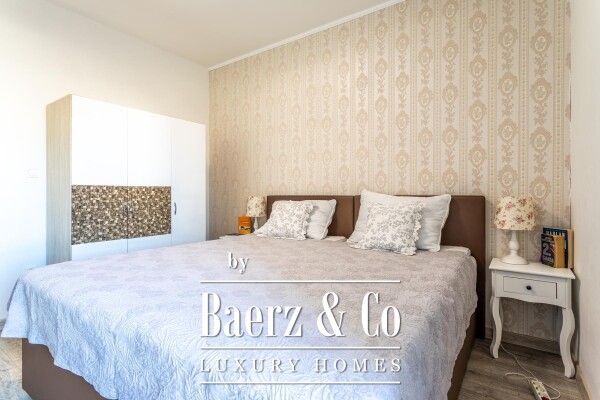 photo 8 Vodice, spacious house with apartments and a swimming pool