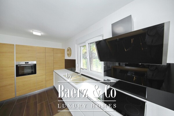 photo 3 Nin, Zaton, a complex of three modern villas with swimming pools in an excellent location