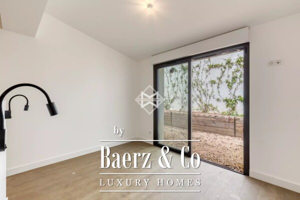 photo 11 In La Croix-Valmer - turnkey villa with open views of nature and a glimpse of the sea