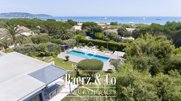 photo 2 Contemporary villa 3 minutes walk from Club 55