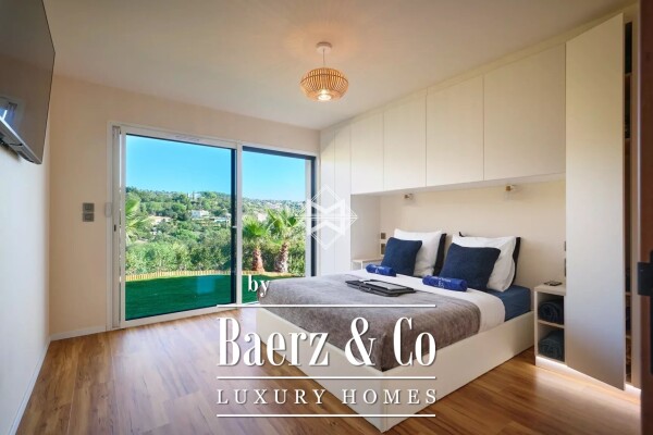 photo 15 Luxury - New contemporary villa in Cavalaire-sur-Mer