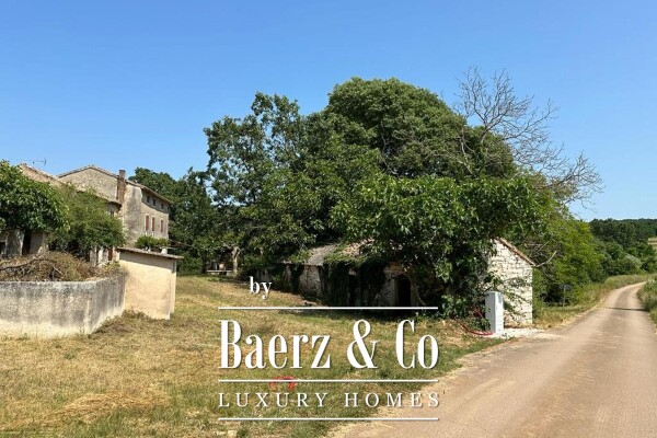 photo 14 Istria, Vižinada, an authentic Istrian estate with stone houses