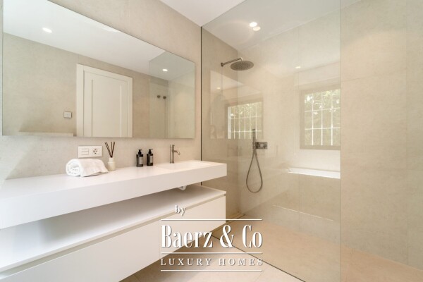 photo 50 Villa - Nueva Andalucia - Marbella - Ref: 8603