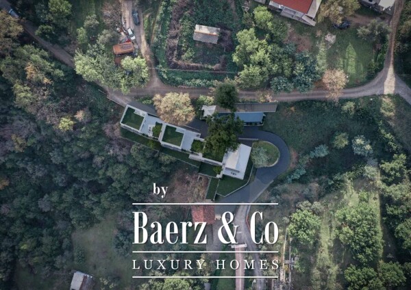 photo 3 Villa with a Seaview in Boka Bay