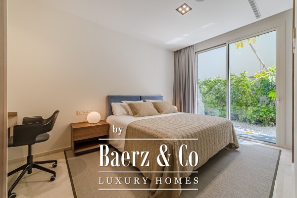 photo 10 Exceptional Luxury Villa Just Steps from the Beach