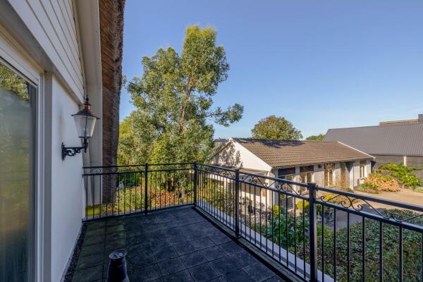 photo 37 Provincialeweg Oost 64