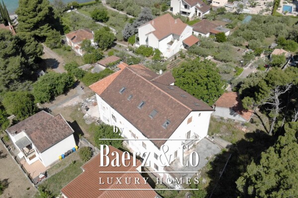 photo 28 Zlarin, spacious house with apartments under renovation, 1200 m²