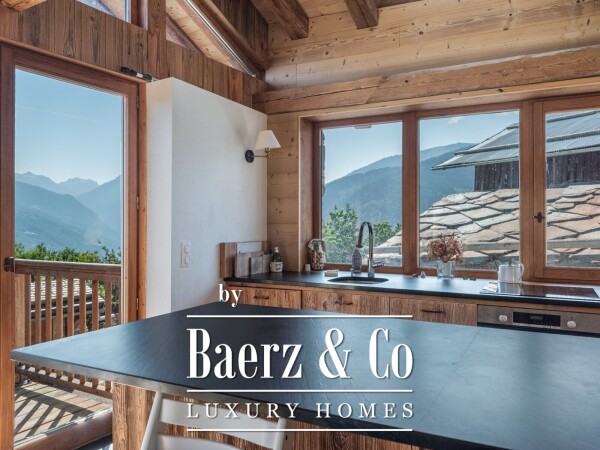 photo 4 VILLAGE HOUSE WITH OUTSTANDING VIEWS ON THE SURROUNDING SUMMITS