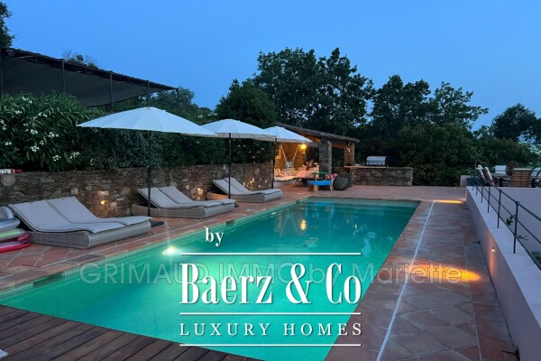 photo 2 beautiful property with open view, swimming pool and 2 indiv