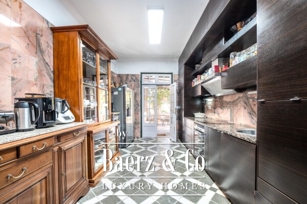 photo 9 5 bedroom villa with swimming pool in the historic area of Parede