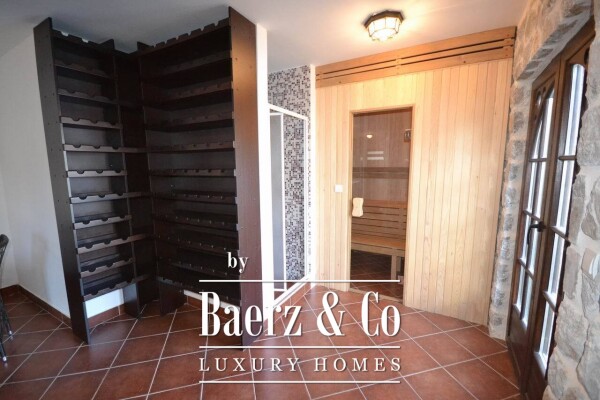 photo 17 Villa in the first line to the sea in Boka Bay