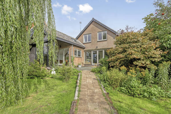 photo 27 Raadhuisstraat 35