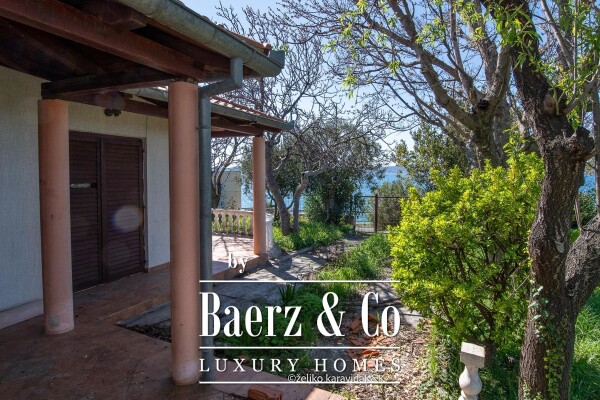 photo 1 Zadar, Karma, house with garden in an excellent location, first row to the sea, 111 m²