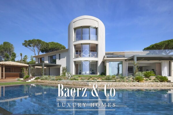 photo 5 Modern villa with sea view, walking distance from Pampelonne beach