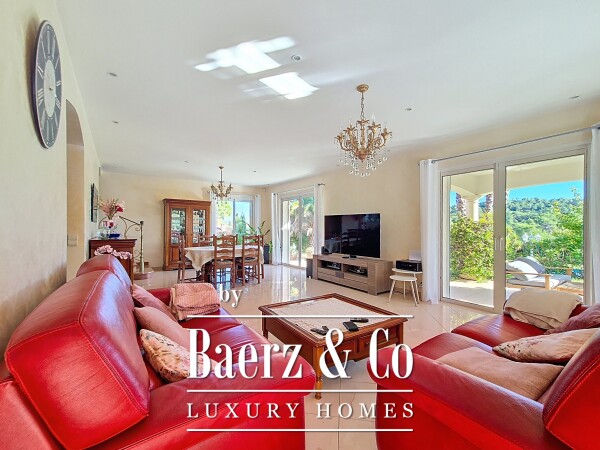 photo 9 PRESTIGIOUS VILLA IN VALESCURE