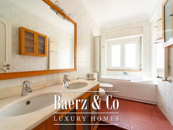 photo 11 3-Bedroom Apartment with Balcony, Air Conditioning and Access to Shared Rooftop Terrace, located in Entrecampos, Lisbon