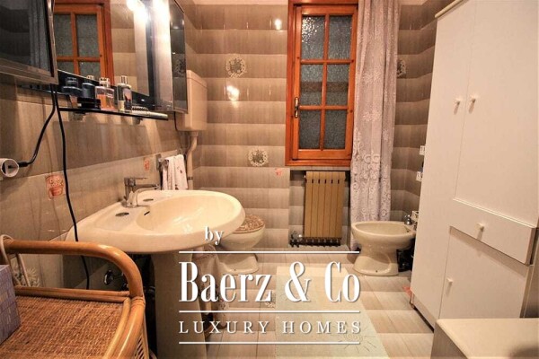 photo 21 2 x Villa for sale 350 m² (ca. 1975) + 125 m² (2006)