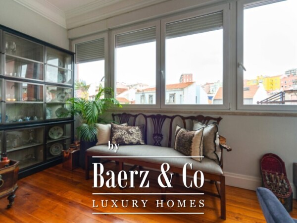 photo 7 4 +3 bedroom flat with cachet in the Rato area