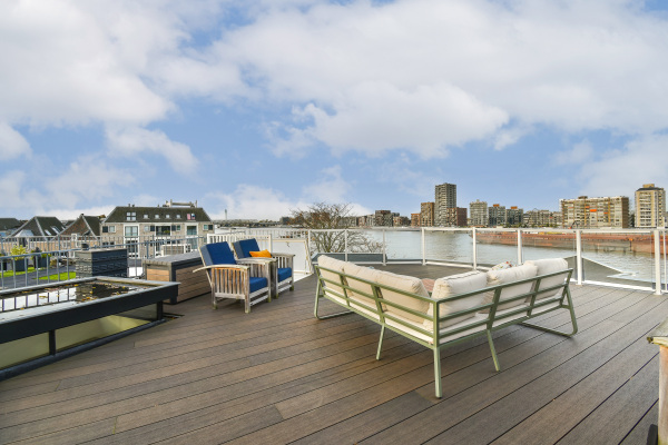 photo 1 Buiten Walevest 124