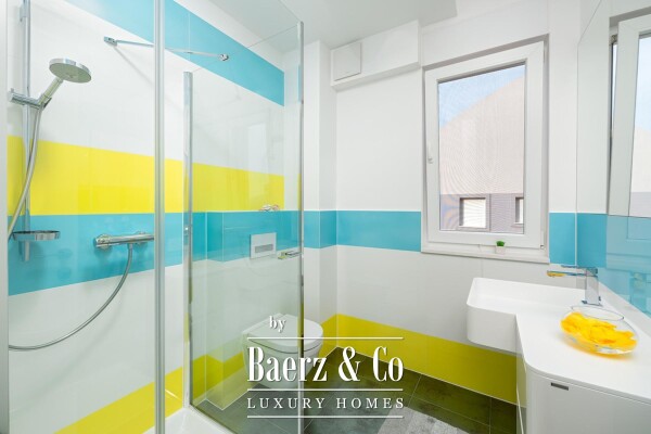 photo 15 Podstrana, luxury four bedroom apartment with a beautiful sea view and 2 garages