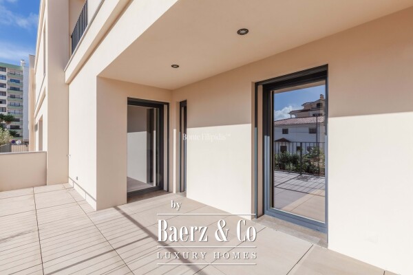 photo 17 Beautiful luxury home in Carcavelos e Parede, Parede