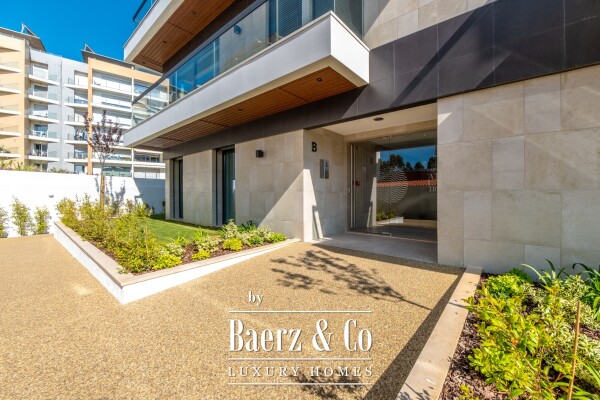 photo 8 4 bedroom flat with private garden, in Carcavelos