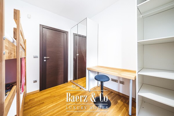 photo 17 Zagreb, Jelenovac, spacious three bedroom apartment with balcony and garden, with 2 garage, 202 m²