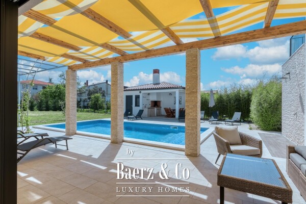 photo 12 Pula, Veli Vrh - beautiful detached house with pool and garage, 225 m² - spacious garden