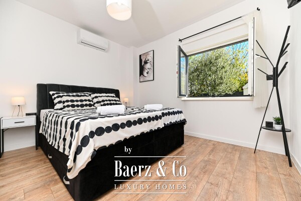 photo 11 Kaštela, newly built house with swimming pool and sea view