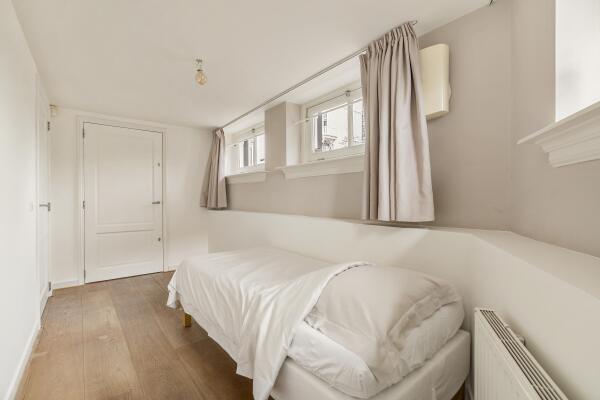 photo 25 Prof. Tulpstraat 42