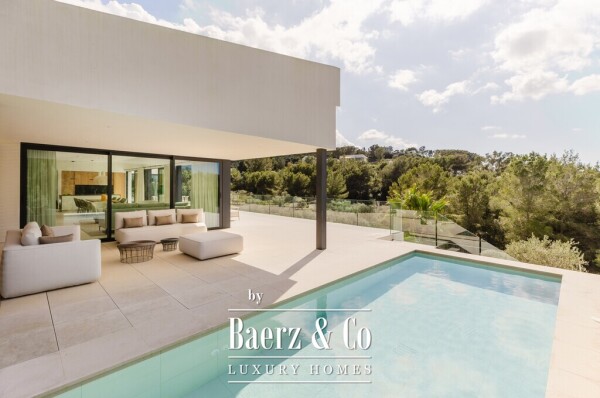 photo 8 Amazing 6-bedroom contemporary luxury Villa with 2 Pools