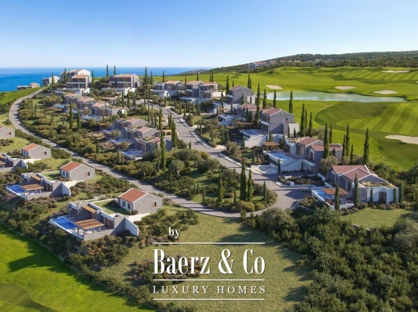 photo 9 Beautiful Golf Villa with a Panoramic Sea View in Montenegro