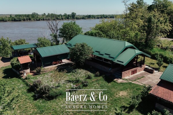 photo 4 Ilok, Šarengrad, A riverfront property on the Danube with private access to the water