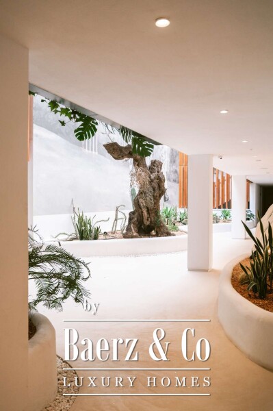 photo 19 Beautiful luxury home in Figueretas, Figueretas