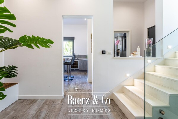 photo 13 Podstrana, luxury villa in an attractive location